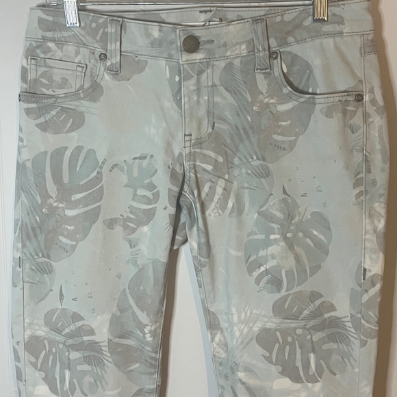 CAbi Paradise Cropped Super Skinny Jean Womens Sz 4 Palm Leaf Print Style # 227 - Picture 5 of 10